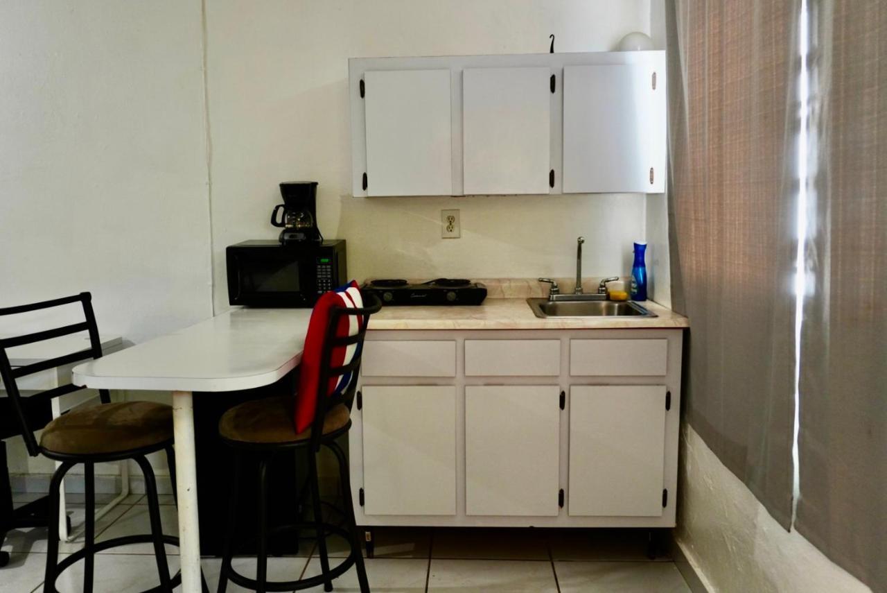 All You Need Studios Walking Distance To Beach Isla Verde San Juan Exterior photo